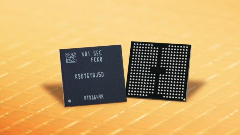 Samsung Stacks Two 450-Layer news image
